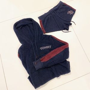 Matching Sweat Set / Tommy Hilfiger Sweatshirt and Shorts